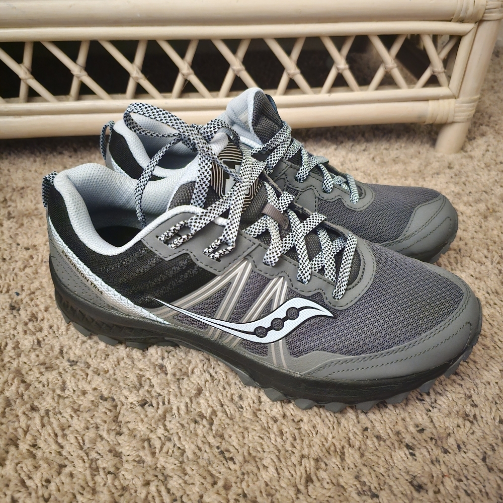 Saucony Sneakers